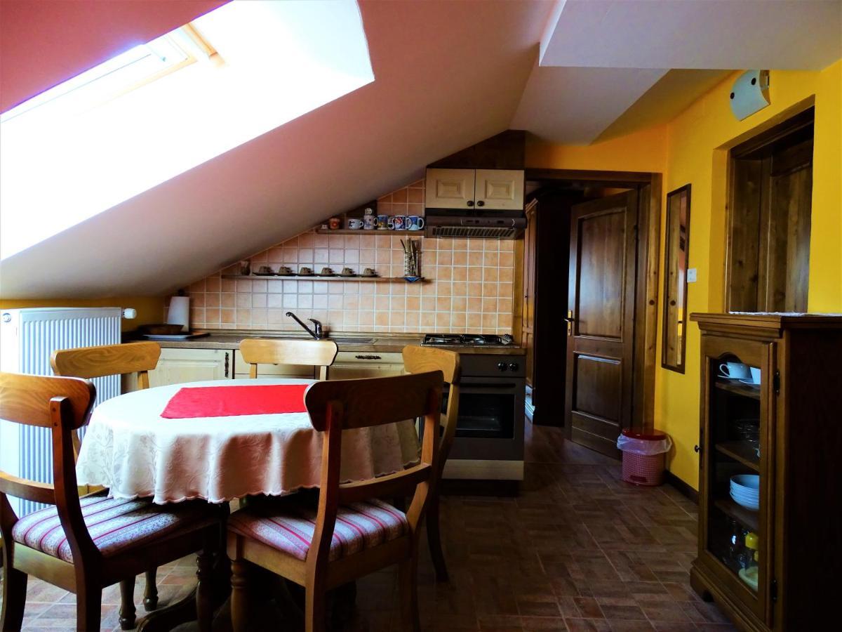 Apartmaji Pr-Gujlu Sela Nad Podmelcem 5220 Tolmin Podmelec Dış mekan fotoğraf